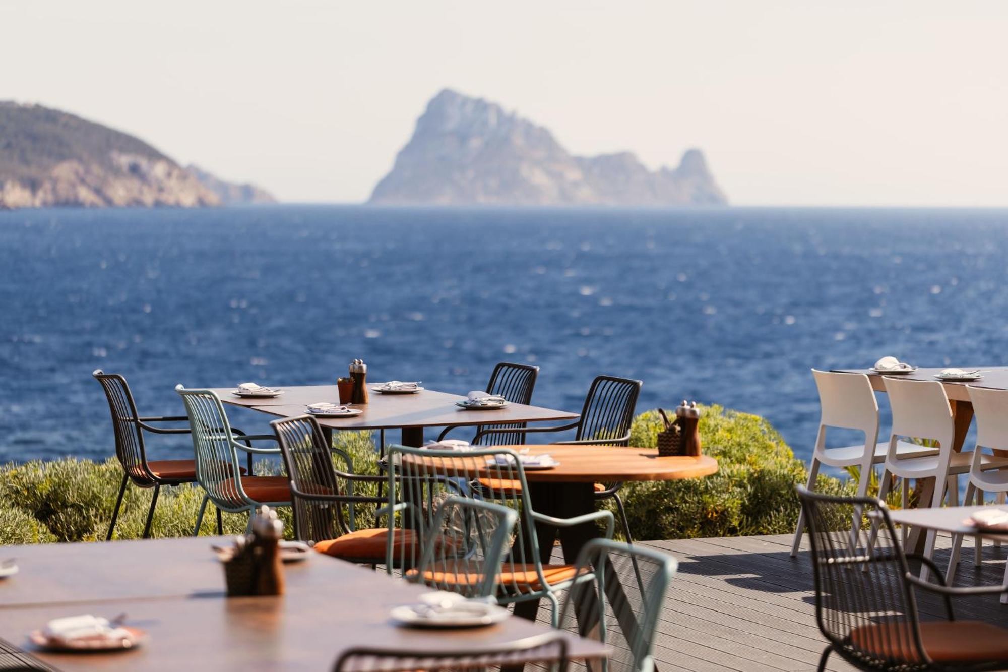 7Pines Resort Ibiza, Part Of Destination By Hyatt Sant Josep de sa Talaia Exterior photo